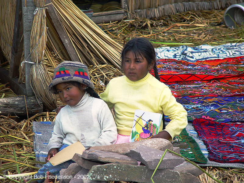 Peru_Sisters_Los_Uros